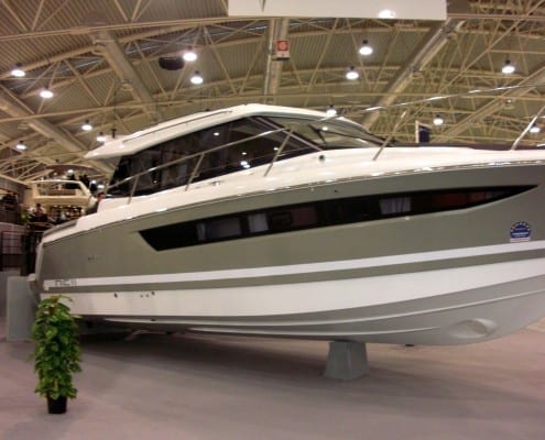 Mid-Sized Cabin Boats for sale